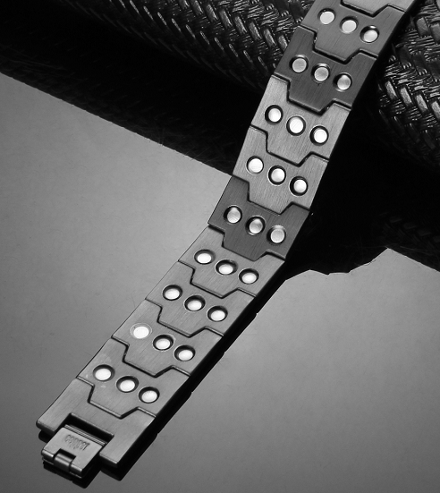 Gunmetal Grey Chevron Pure Copper Magnetic Bracelet - with Size Adjust Tool