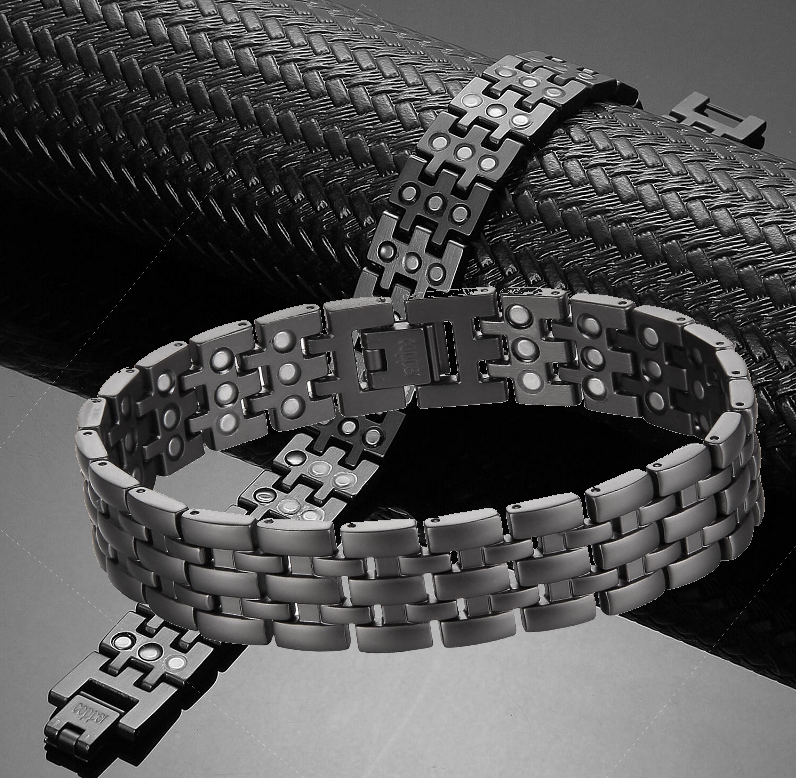 Copper Black Magnetic Therapy Bracelet – Bold Design 3 Row magnets