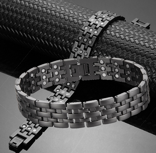 Copper Black Magnetic Therapy Bracelet – Bold Design 3 Row magnets